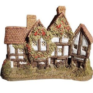The Apothecary's Shop by David Winter Vintage Miniature English Cottage 1985